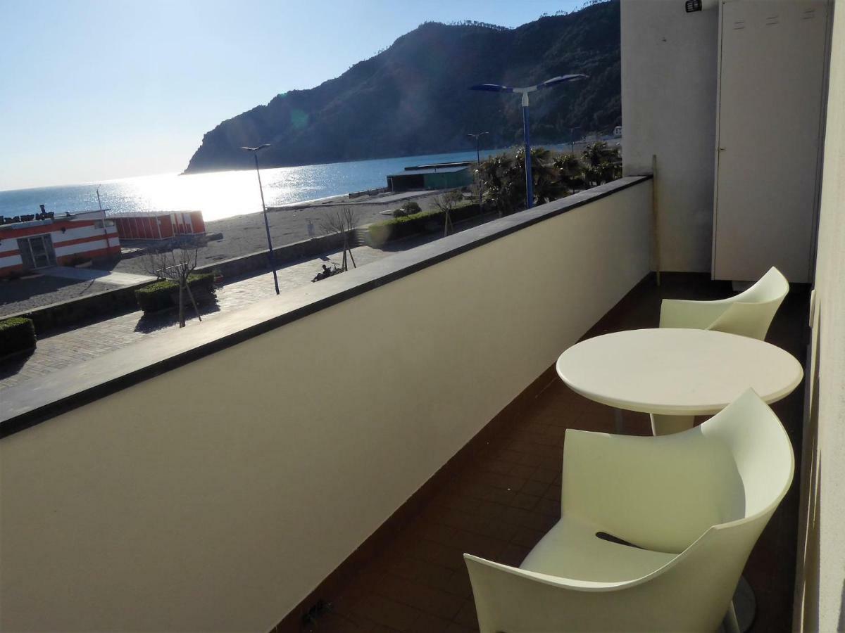 House Little Boat By Holiday World Riva Trigoso Exterior photo